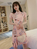 Rochie de dama roz cu maneci scurte si guler jos