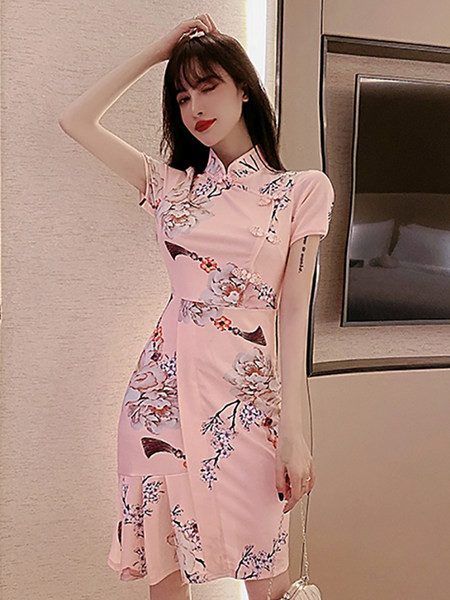 Rochie de dama roz cu maneci scurte si guler jos