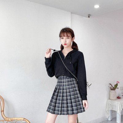 Kõrge vöökohaga ruuduline lühike seelik