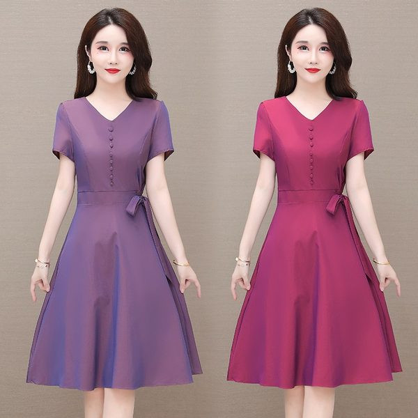 Spitsikaelusega naiste kleit - kaks värvi