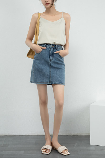 Lühike teksaseeliku tavaline kõrge vöökohaga mudel