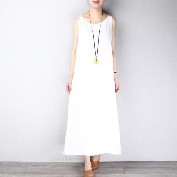 Naiste pikk kleit kahe mudeliga