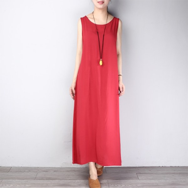 Naiste pikk kleit kahe mudeliga