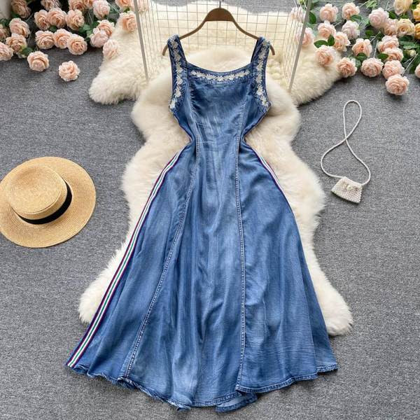 Teksadest nööpidega suvekleit