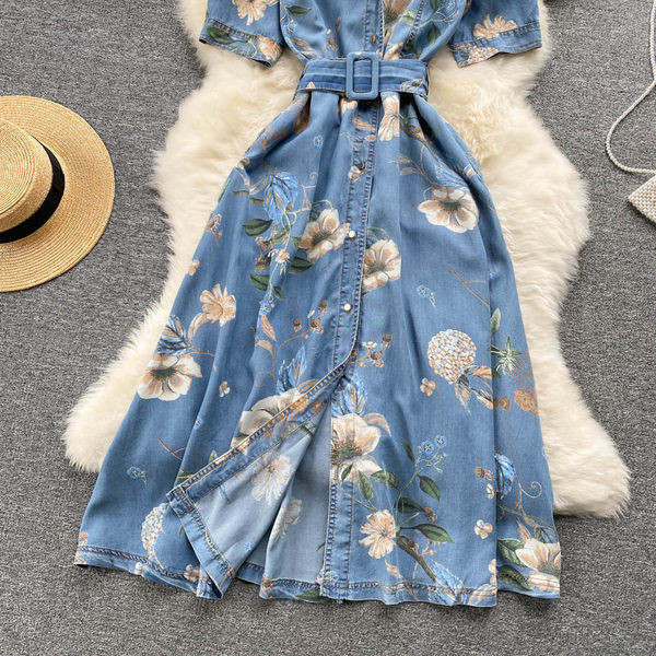 Vöö ja lillemustriga naiste kleit - sinine värv