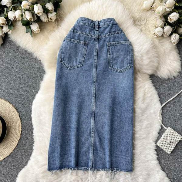 Pikk lõhikutega teksaseelik