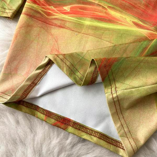 Lühike sügava kaelusega naiste kleit