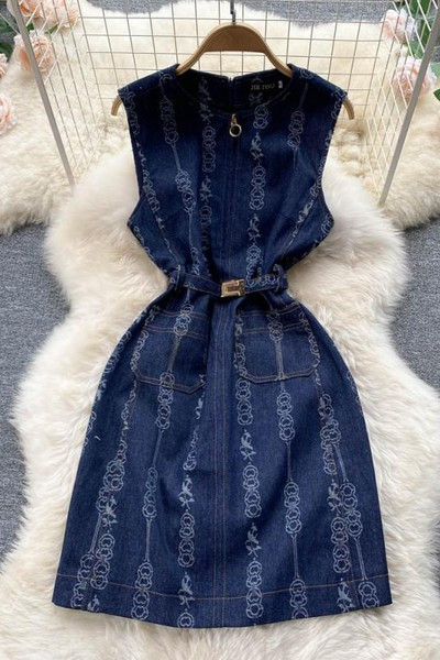 Naiste teksakleit vöökohal