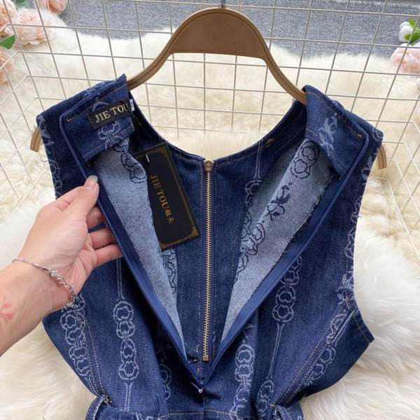 Naiste teksakleit vöökohal