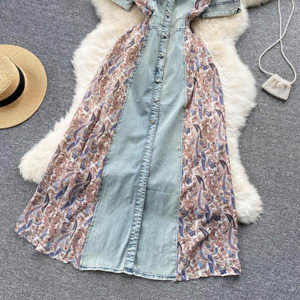 Pikk kleit nööpide ja spitsikaelusega