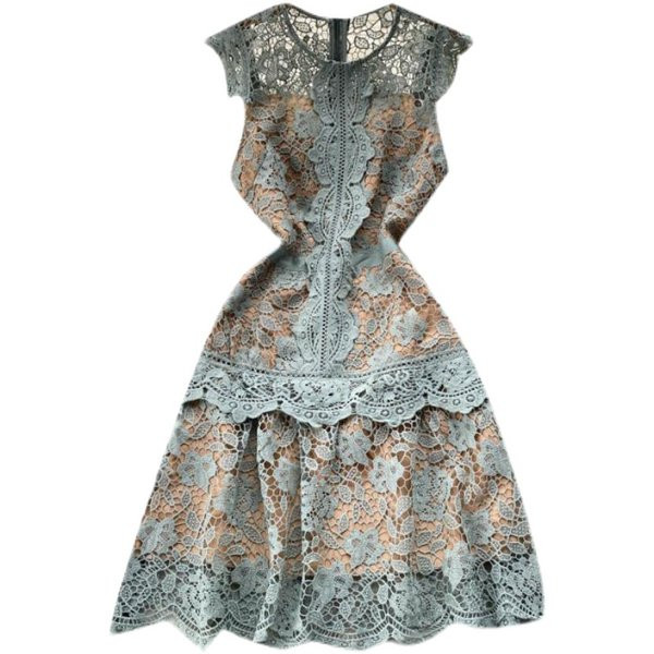 Naiste ümara kaelusega pitskleit