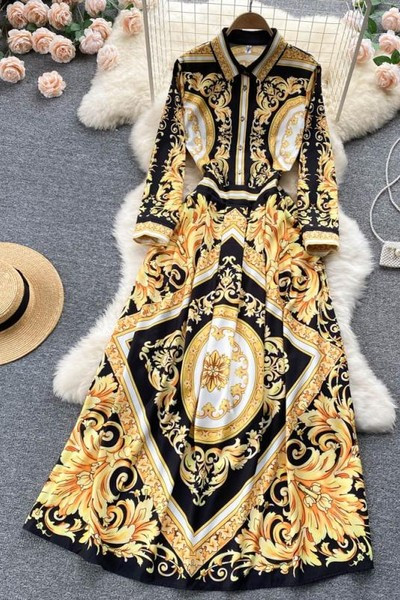 Moodne pikkade varrukate ja värvilise mustriga kevadkleit