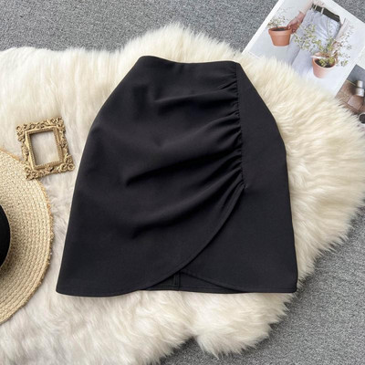 Ühevärviline kõrge vöökoha ja volditud osaga naiste seelik