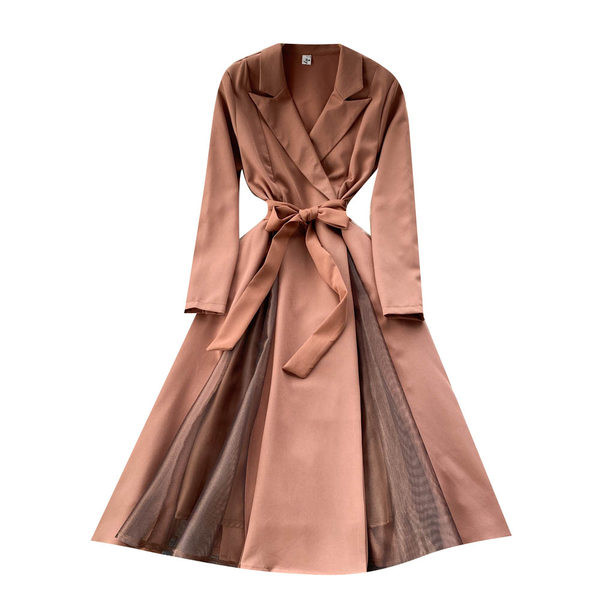 Naiste kleit tülli ja klassikalise kraega