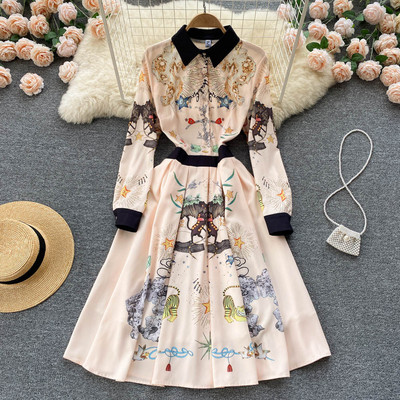 Uut mudelit pikkade varrukate ja värvimustriga naiste kleit