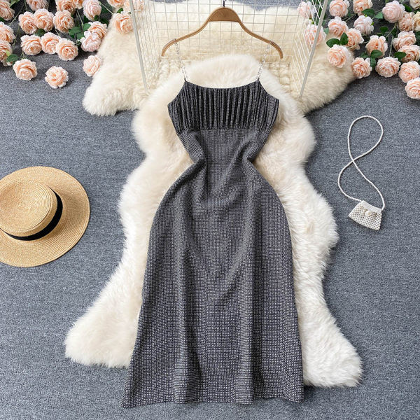 Rochie de vara model dreapta cu bretele subtiri