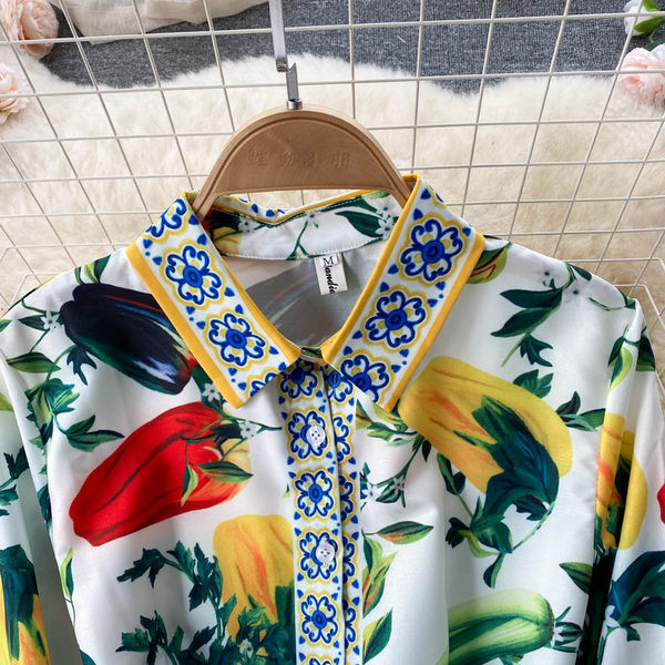 Moodne valge lillemustriga kleit naistele