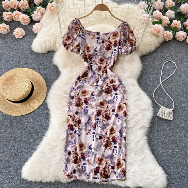 Lillemustriga suvekleit