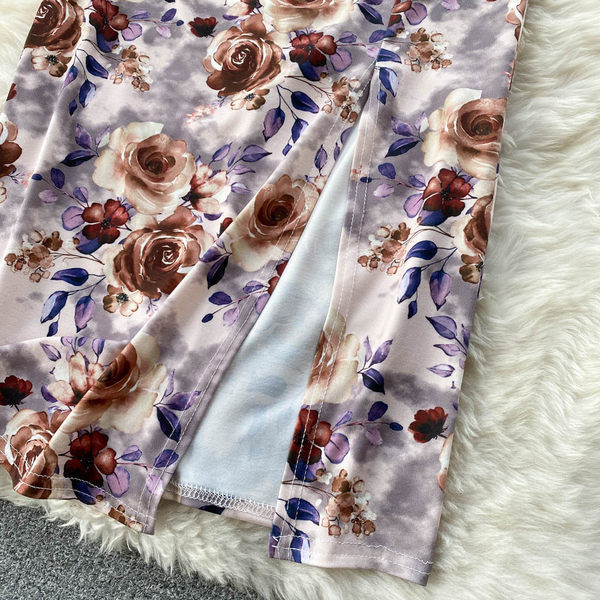 Lillemustriga suvekleit