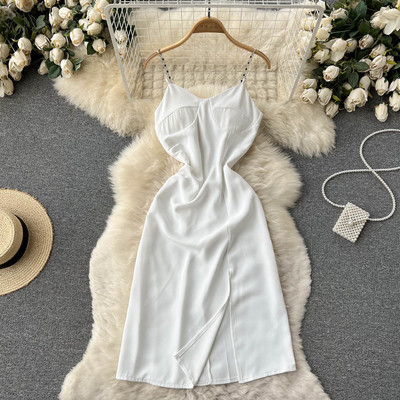 Rochie elegantă, cu fantă și bretele subțiri