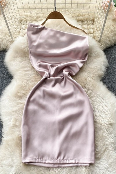 Stiilne kivikestega kleit