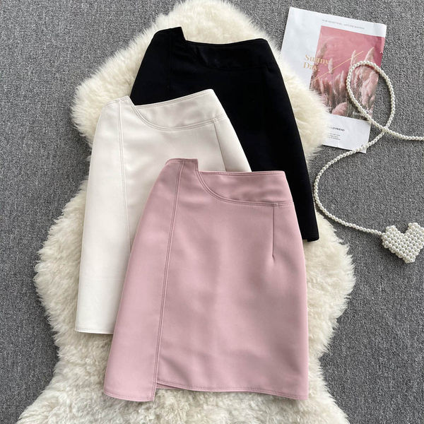 Asümmeetrilise mudeli kõrge vöökohaga naiste seelik