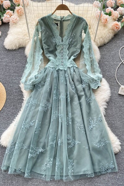 Rochie elegantă de damă, cu dantelă și decolteu spitz