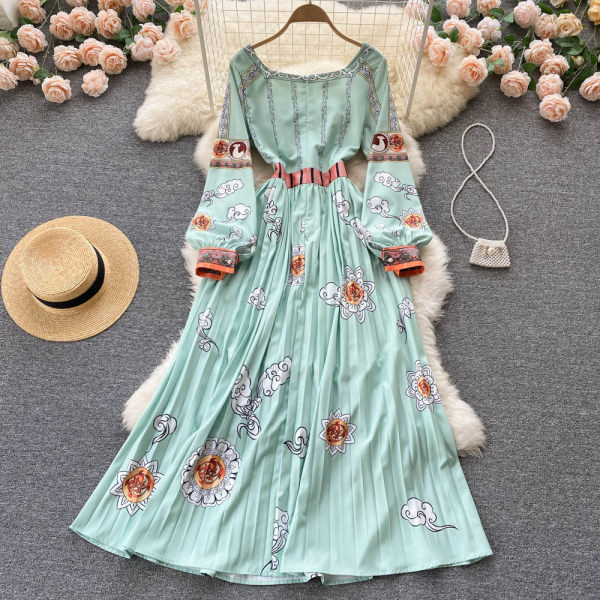 Stiilne roheline ümara kaelusega naiste kleit