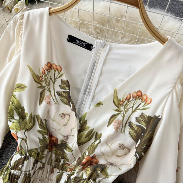 Uus mudel elegantne kevadkleit spits kaelusega ja lillemustriga