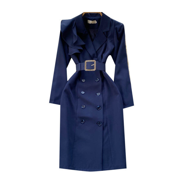 Sinine naiste kleit vöökoha ja nööpidega