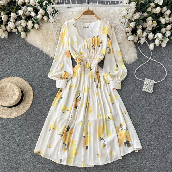 Rochie lunga cu model floral - model croiat