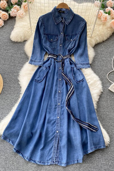 Naiste vabaaja teksakleit vöökohal