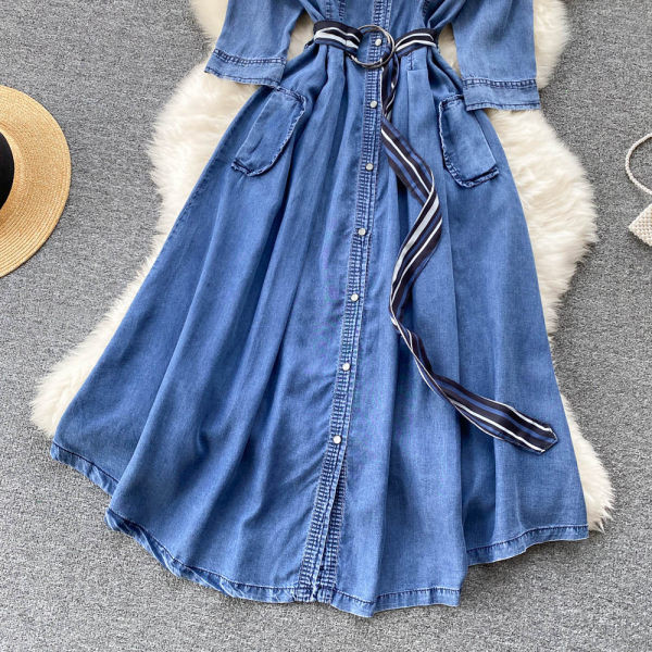 Naiste vabaaja teksakleit vöökohal