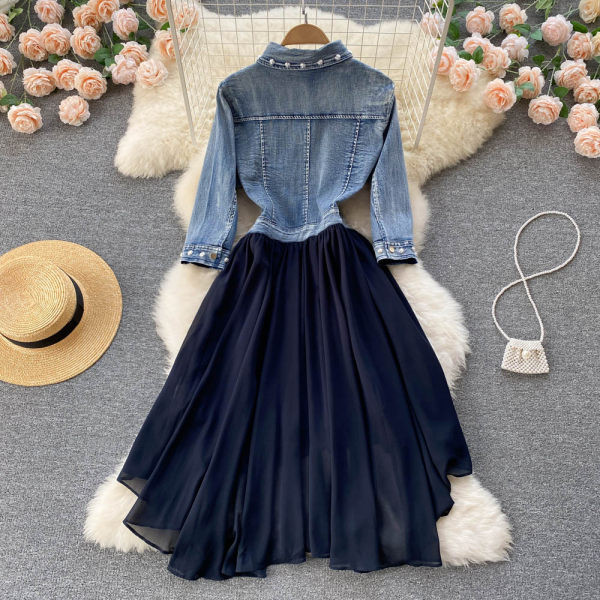 Naiste asümmeetriline nööpidega kleit