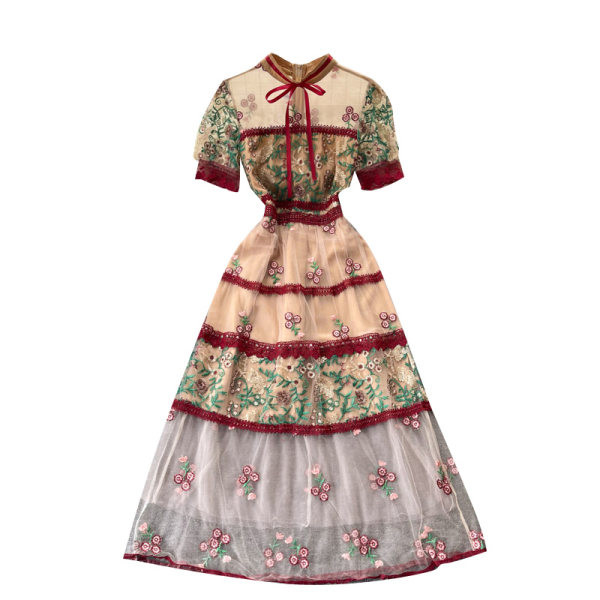 Rochie lunga de dama cu broderie si maneci 3/4