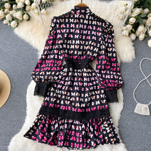 Casual põlvini pitsiga kleit