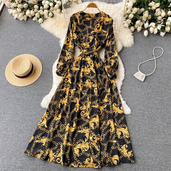 Pikk naiste kleit V-kaelusega