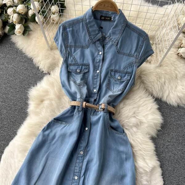 Naiste teksakleit taskute ja nööpidega