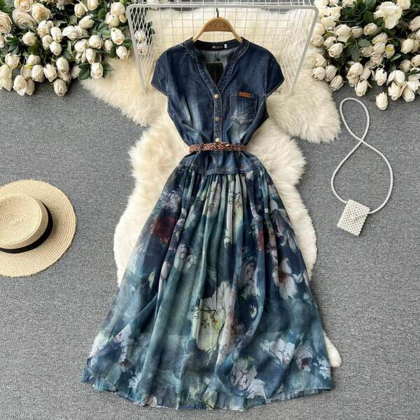 Pikk naiste kleit nööpidega