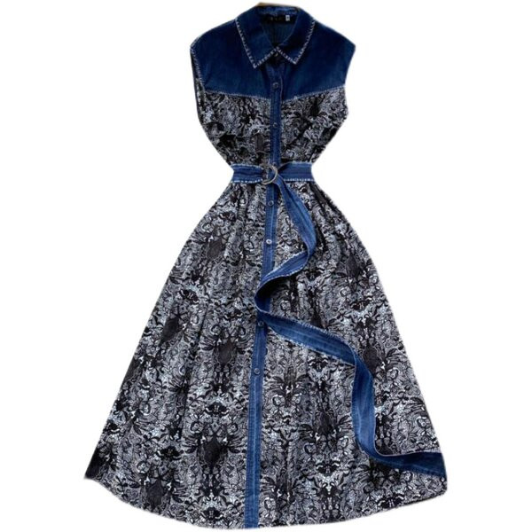 Pika lõikega kleit teksaelementidega