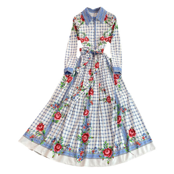 Klassikalise kraega pikk kleit