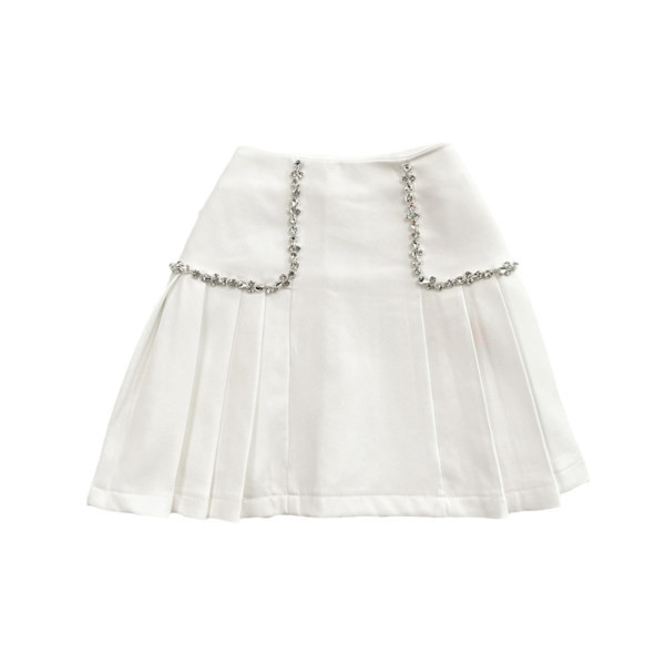 Naiste kõrge vöökoha ja kivikestega seelik