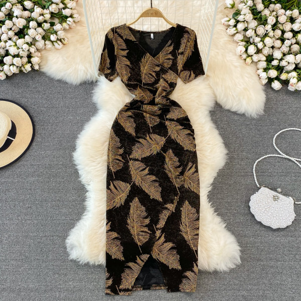 Rochie de dama cu maneci scurte si decolteu spitz