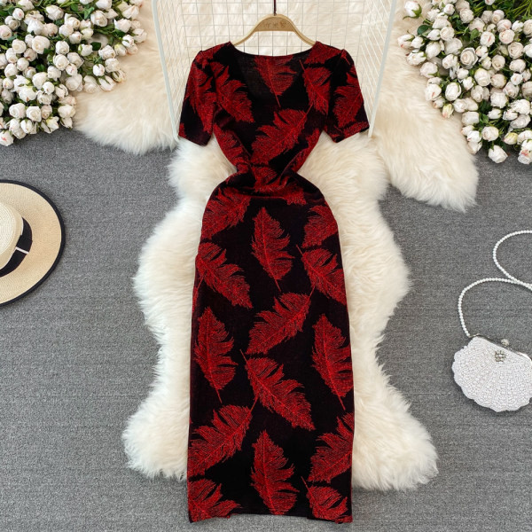 Rochie de dama cu maneci scurte si decolteu spitz