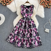 Värviline rihmadega kleit