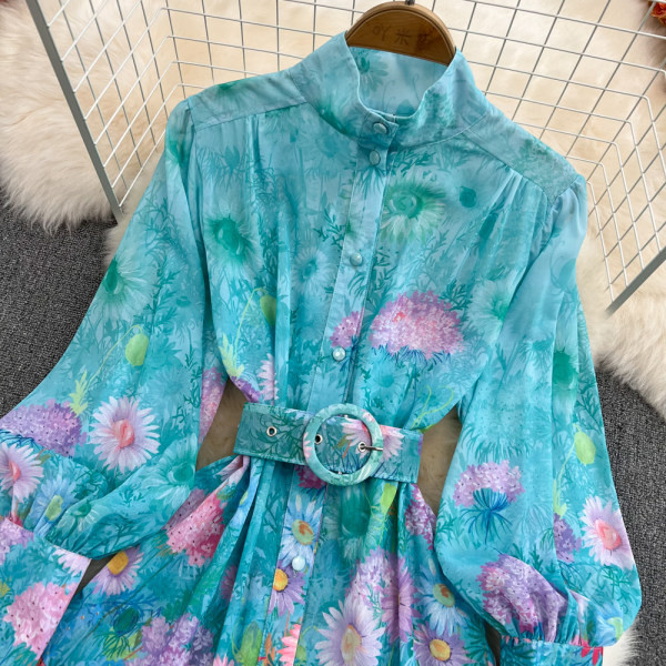 Lillemotiividega kevadkleit naistele