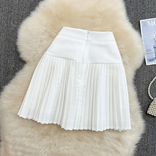 Uus mudel nööpidega seelik