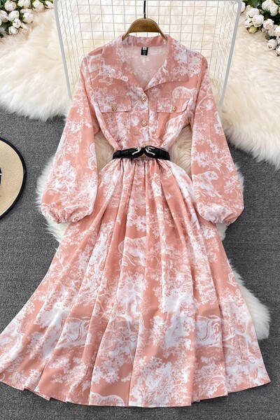 Naiste pikk tasku- ja vöökaunistusega kleit