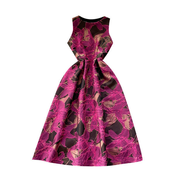 Naiste moodne ümara kaelusega kleit - tsüklameni värvi