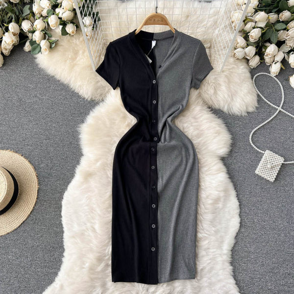 Lihtne sirge nööpidega kleit